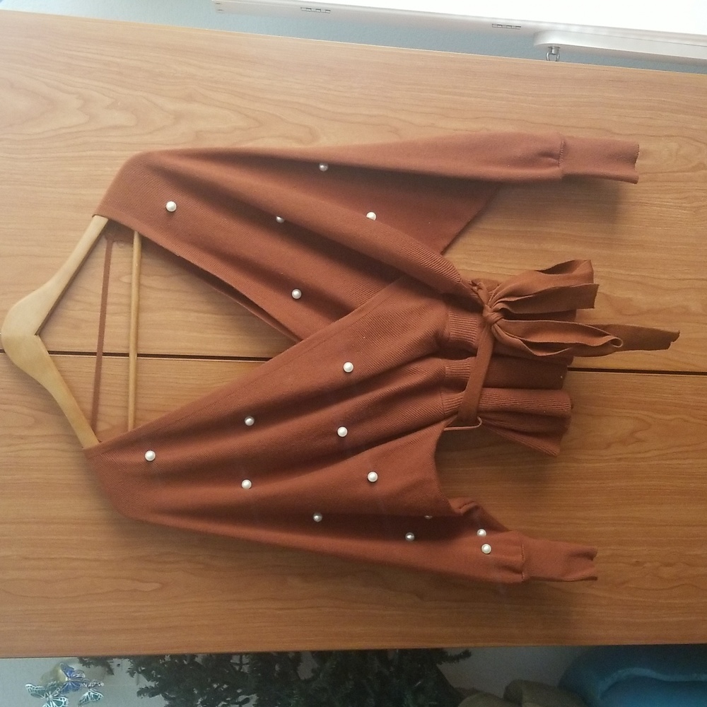 🍁Butterscotch Brown Long Sleeve PEARL detailed Womens Sweater